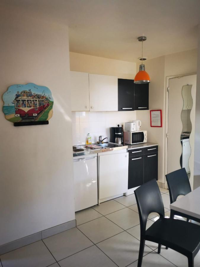 Appartements De L'Auberge Du Chemin De Fer Lanester Exterior foto